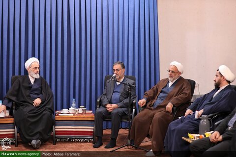 بالصور/ اجتماع مدير ي ومسؤولي محافظة مازندران مع آية الله الأعرافي بمدينة قم المقدسة