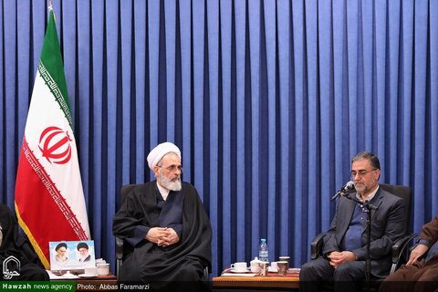 بالصور/ اجتماع مدير ي ومسؤولي محافظة مازندران مع آية الله الأعرافي بمدينة قم المقدسة