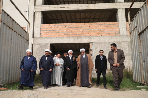 تصاویر/ بازدید آیت الله اعرافی از مدرسه در حال ساخت ابا صالح المهدی ساری
