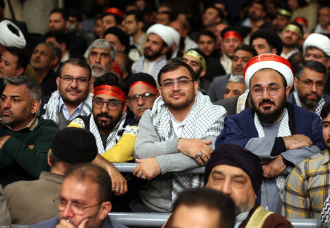 تصاویر/ دیدار هزاران نفر از مردم خوزستان و کرمان با رهبر معظم انقلاب