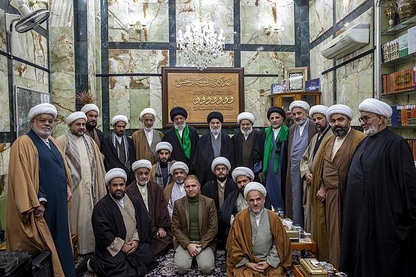 من يدخل في سلك التبليغ عليه أن يتحمّل كلّ ما له علاقة بأهمية المشروع التبليغي من يدخل في سلك التبليغ عليه أن يتحمّل كلّ ما له علاقة بأهمية المشروع التبليغي