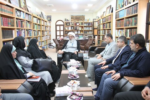 تصاویر/ دیدار رئیس کل اسناد کتابخانه های ملی کشور با امام جمعه بوشهر
