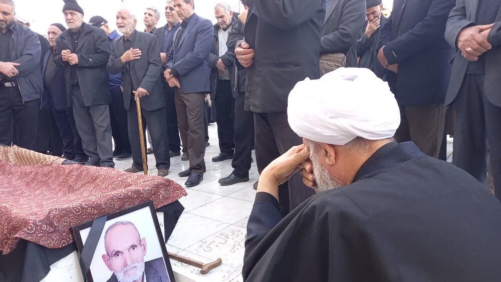 مراسم تشییع و تدفین پیکر مرحوم سلیمانی در قم برگزار شد