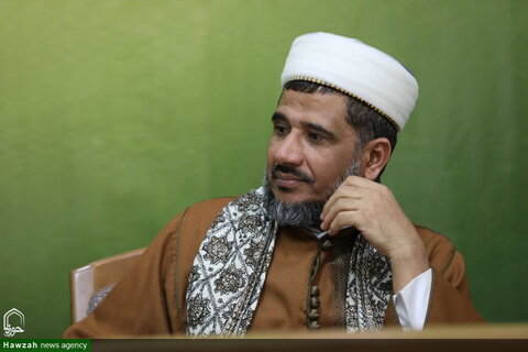 بالصور/ عضو الهيئة العليا لرابطة علماء اليمن  عبد الله حمود العزي مؤسسة الإمامة الدولية بمدينة قم المقدسة