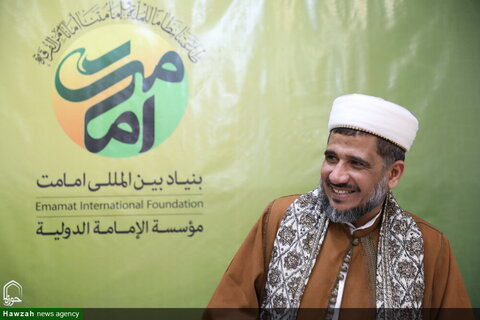بالصور/ عضو الهيئة العليا لرابطة علماء اليمن  عبد الله حمود العزي مؤسسة الإمامة الدولية بمدينة قم المقدسة