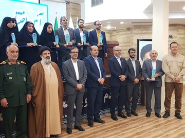 نفرات برتر جام رسانه امید در بوشهر تجلیل شدند