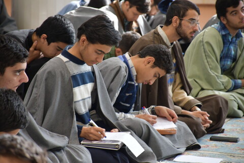 تصاویر/ جلسه اخلاق طلاب مدرسه علمیه جامعه الامام منتظر نجف آباد