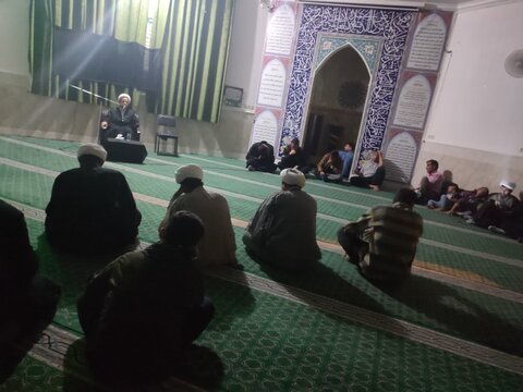 تصاویر/  سوگواری شب شهادت حضرت ام البنین (س) در مسجد امام حسن عسکری پارسیان