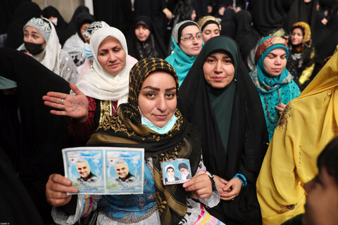 تصاویر/ دیدار هزاران نفر از زنان و دختران با رهبر معظم انقلاب