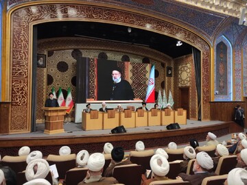 بیانیه گام دوم انقلاب سند گفتمانی دولت است / دولت به یاری حوزه و علما نیاز دارد