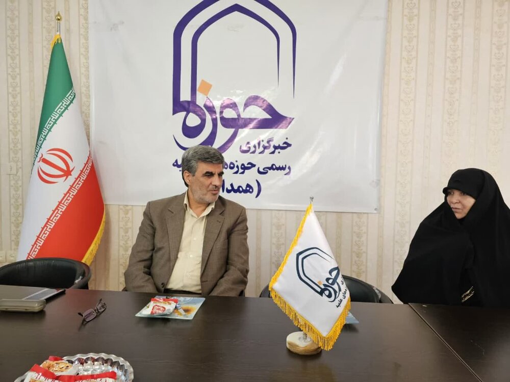 جمع آوری خاطرات خانوادههای شهدا در اولویت بنیاد شهید همدان قرار دارد