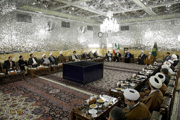 گزارشی از دیدار اعضای شورای عالی مجمع جهانی اهل‌بیت(ع) با تولیت آستان قدس رضوی + تصاویر