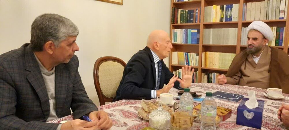 دیدار رئیس دانشگاه بین المللی ونیز با حجت الاسلام و المسلمین مختاری سفیر کشورمان در واتیکان