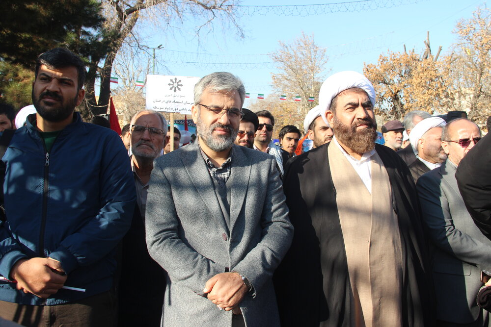 ۹ دی روز مقابله هوشمندانه ملت ایران با فتنه گران بود