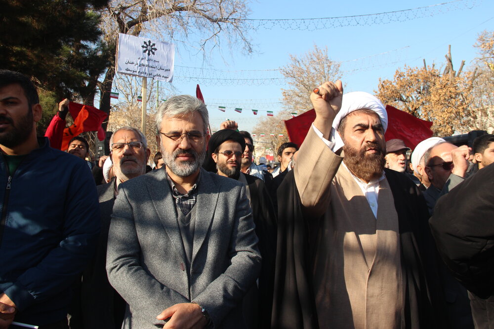 حماسه عظیم ۹ دی اوج تجلی بصیرت ولایتمداری و غیرت دینی ملت ایران است