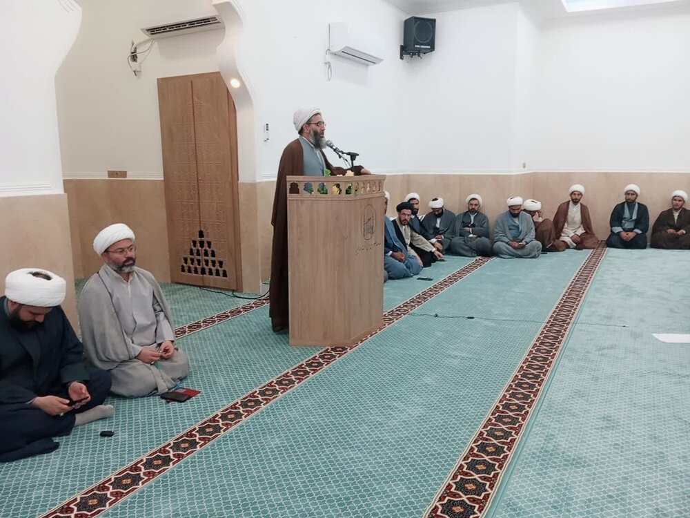 شهید حاج قاسم سلیمانی در گره گشایی مسائل ذهنی مردم نیز موفق بود