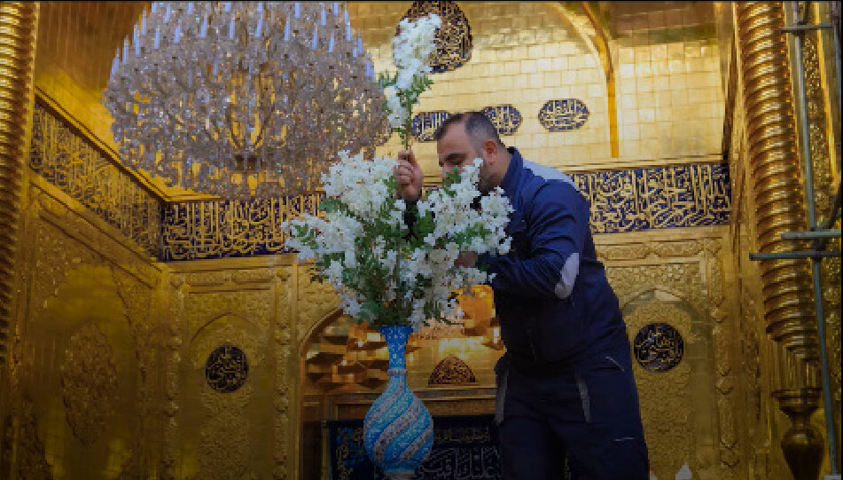 فیلم | آماده سازی حرم حضرت عباس (ع) برای جشن‌های میلاد حضرت فاطمه (س)