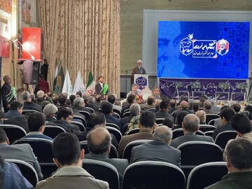 تصاویر/ همایش سراسری شعر و ادب سردار سرباز در آذرشهر