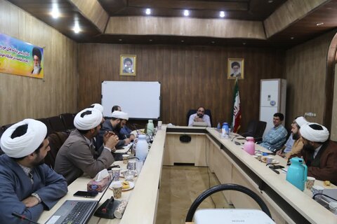 تصاویر/ برگزاری کارگاه آموزشی کارکرد با سامانه جامع منابع انسانی(IKNOW) ویژه کارکنان رسمی حوزه علمیه خوزستان