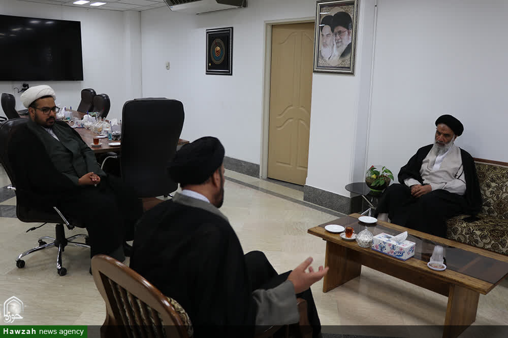 دیدار نماینده ولی فقیه در خوزستان با رئیس مرکز خدمات حوزه‌های علمیه
