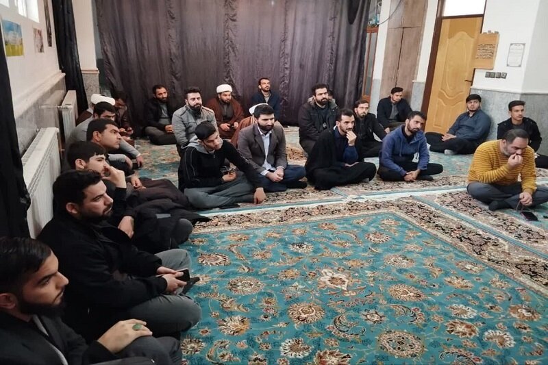 حضرت زهرا(س) با دفاع از ولایت چشم فتنه را کور کرد