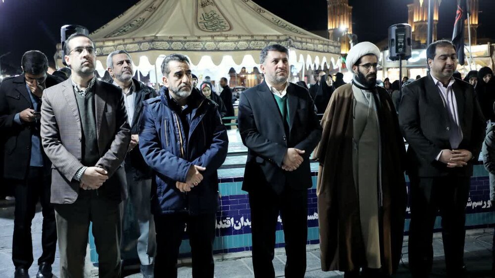 تجمع شبانه مردم یزد در محکومیت حادثه تروریستی کرمان+عکس