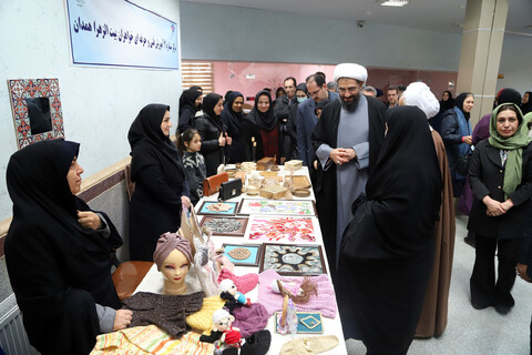 تصاویر /  بازدید امام جمعه همدان از نمایشگاه فرصت‌های شغلی مهارت محور سازمان فنی و حرفه‌ای