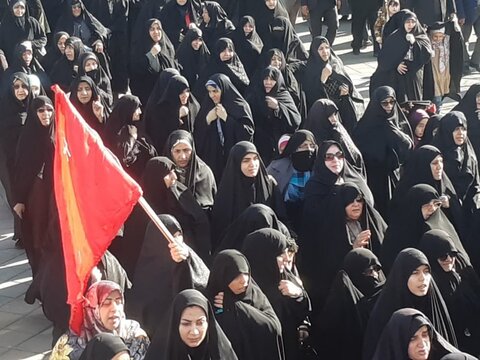 تصاویر : راهپیمایی مردم کاشان در محکومیت جنایت تروریستی کرمان