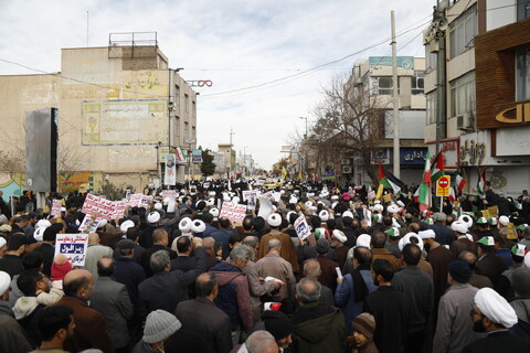 تصاویر / راهپیمایی مردم قم در محکومیت حمله تروریستی کرمان