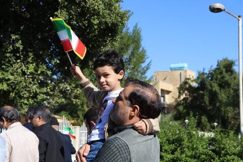 راهپیمایی مردم خارگ در محکومیت اقدام تروریستی کرمان
