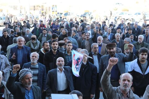 تصاویر تجمع مردم بروجرد در محکومیت حمله تروریستی کرمان