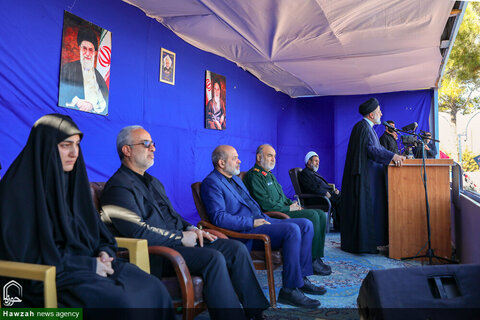 بالصور/ مراسيم تشييع شهداء الحادث الإرهابي في كرمان