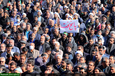 بالصور/ مراسيم تشييع شهداء الحادث الإرهابي في كرمان