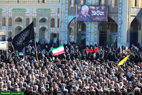 بالصور/ مراسيم تشييع شهداء الحادث الإرهابي في كرمان