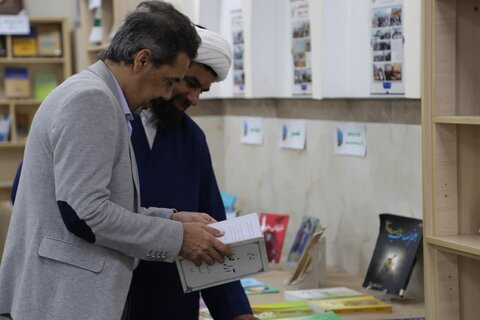 تصاویر/ نمایشگاه آثار مکتوب طلاب، فضلا و اساتید حوزه علمیه خوزستان