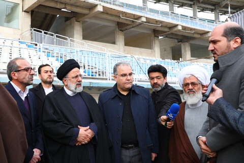 تصاویر/ بازدید رئیس جمهور از ورزشگاه ۱۵۰۰۰ نفری زنجان
