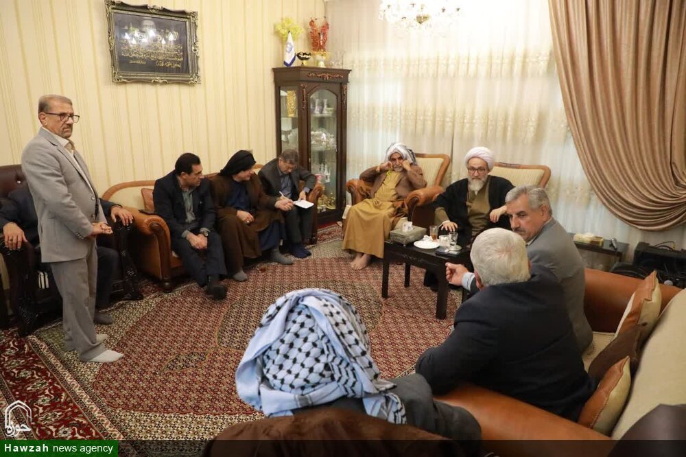 دیدار عضو مجلس خبرگان رهبری، با خانواده شهید کجباف