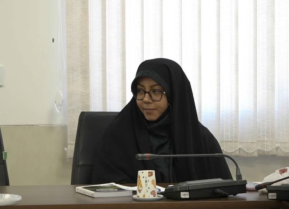 نویسندگان تاریخی از ظرفیتهای شخصیتهای مقدس برای الگوسازی استفاده کنند