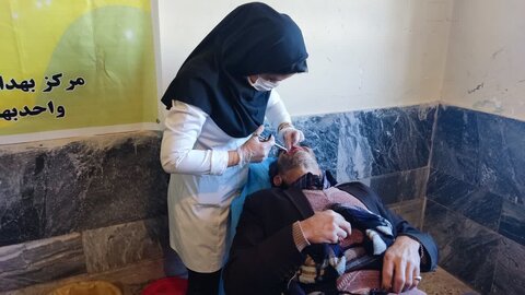 تصاویر برپایی بیمارستان صحرایی در چگنی