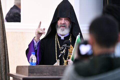 تصاویر/ دیدار نماینده ولی فقیه در آذربایجان غربی با جمعی از هموطنان مسیحی، ارامنه و آشوری