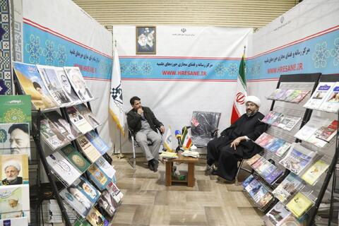 تصاویر / حال و هوای اولین روز نمایشگاه کتاب و دستاوردهای علمی مراکز پژوهشی حوزوی