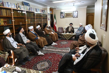 تصاویر/ دیدار نمایندگان قرارگاه های نه گانه ائمه جمعه استان با امام جمعه اصفهان