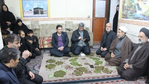 تصاویر/ دیدار نماینده ولی‌فقیه در بنیاد شهید با تعدادی از خانواده شهدای حادثه تروریستی کرمان