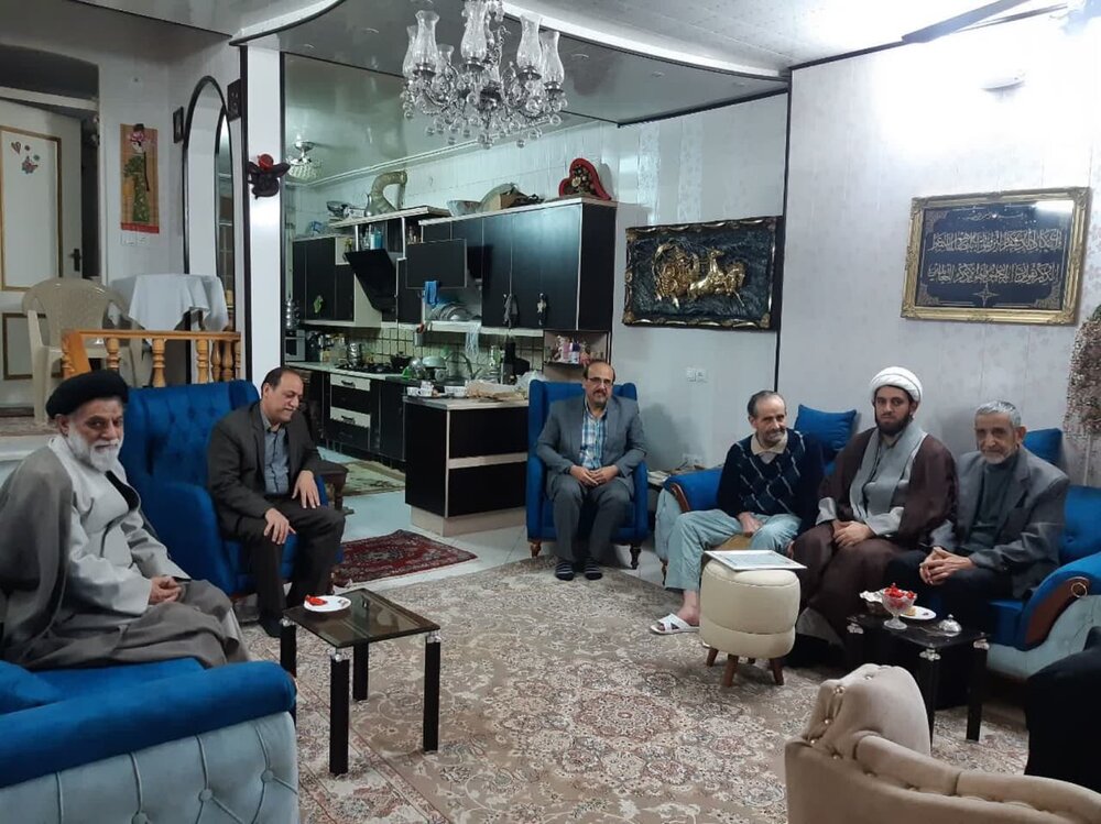 عیادت از خبرنگار پیشکسوت کاشانی+عکس