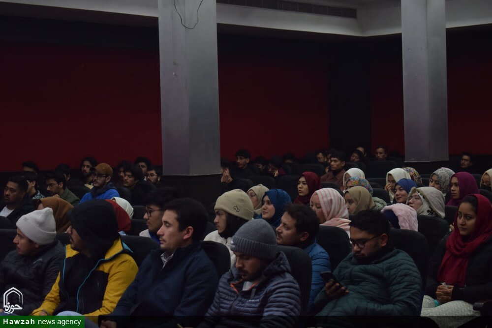 کرگل کے طلاب اور طالبات کا دہلی میں بین الاقوامی کانفرنس "فاطمہ فاطمہ ہیں" کا انعقاد