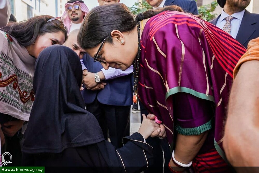 भारतीय केंद्रीय मंत्री स्मृति ईरानी का मस्जिद नबवी का ऐतिहासिक दौरा