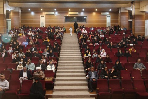 آیین اختتامیه تقدیر از نفرات برتر مسابقه بزرگ کتاب خوانی در بوشهر