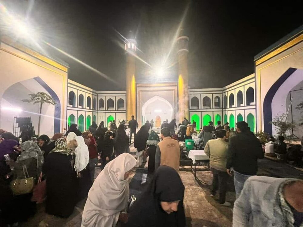 करबला-ए-अज़ीमुल्लाह खान लखनऊ शबीहेे-हरमे इमामे रज़ा अ॰स॰ करबला-ए-अज़ीमुल्लाह खान लखनऊ शबीहेे-हरमे इमामे रज़ा अ॰स॰