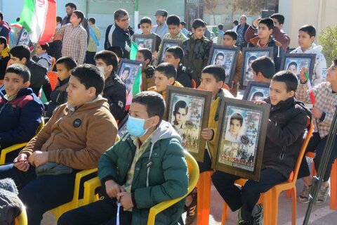 تصاویر گرامیداشت ۶۸ شهید دانش آموز مدرسه شهید فیاض بخش بروجرد
