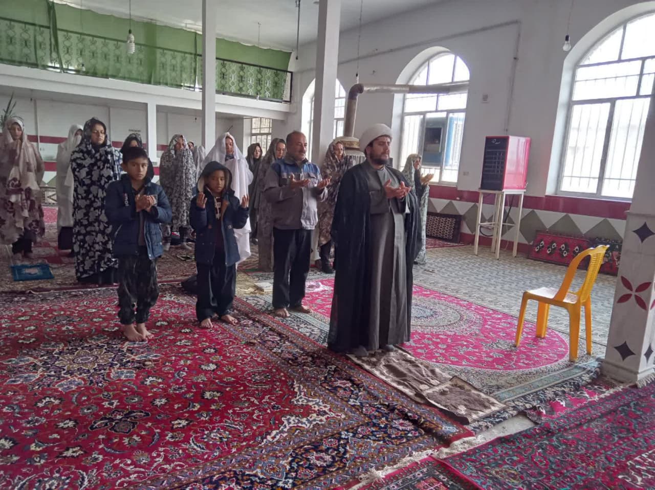 اقامه نماز باران در روستای چنار سفلی شهرستان اسدآباد